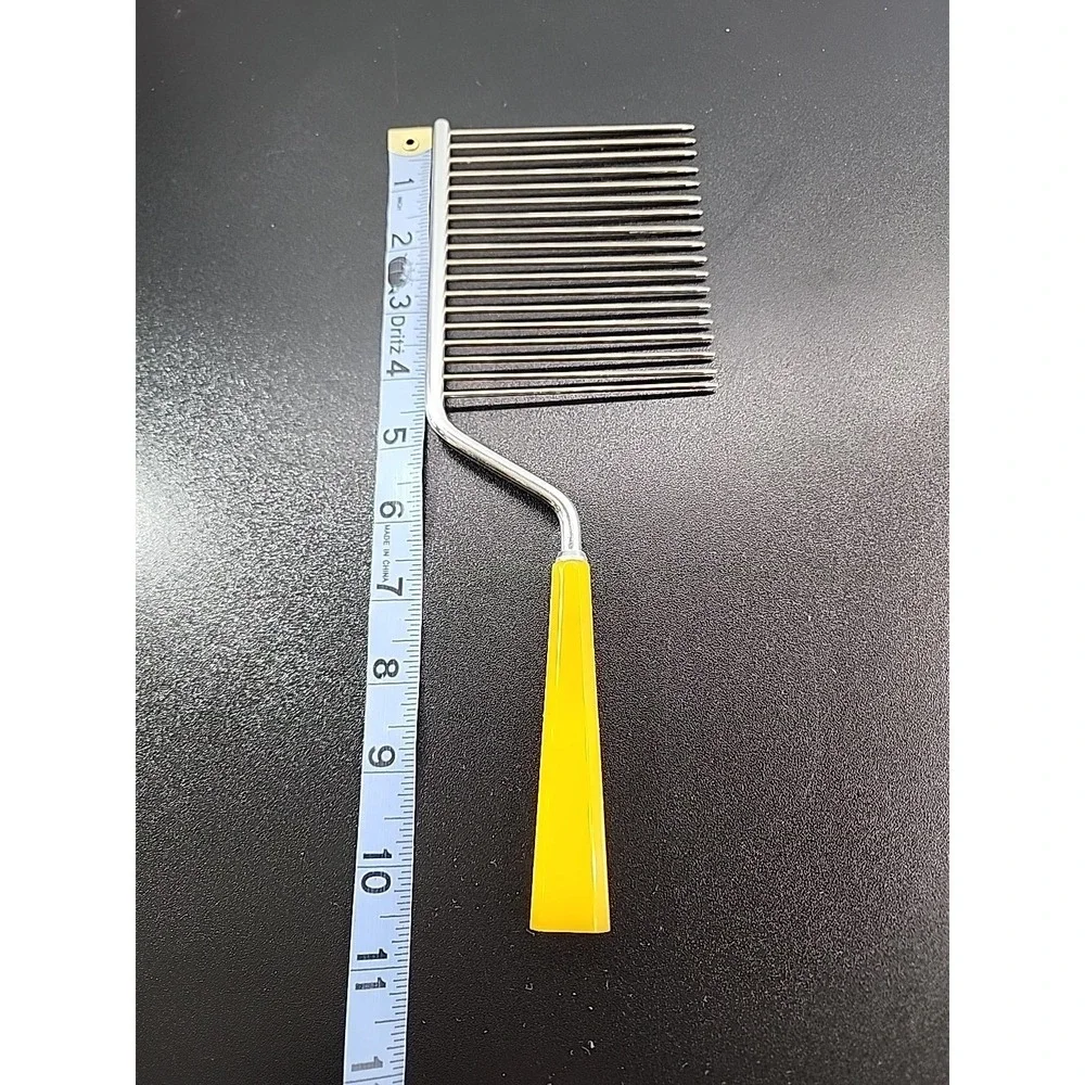 Vintage Angel Food Cake Slicer Comb with‎ Butterscotch Bakelite Handle